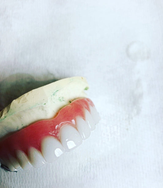 Jos’ Dentures: Smile dentures Kit  for just one arch.